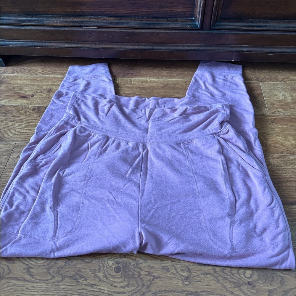 Old Navy Active pink fold over lounge pants in size L